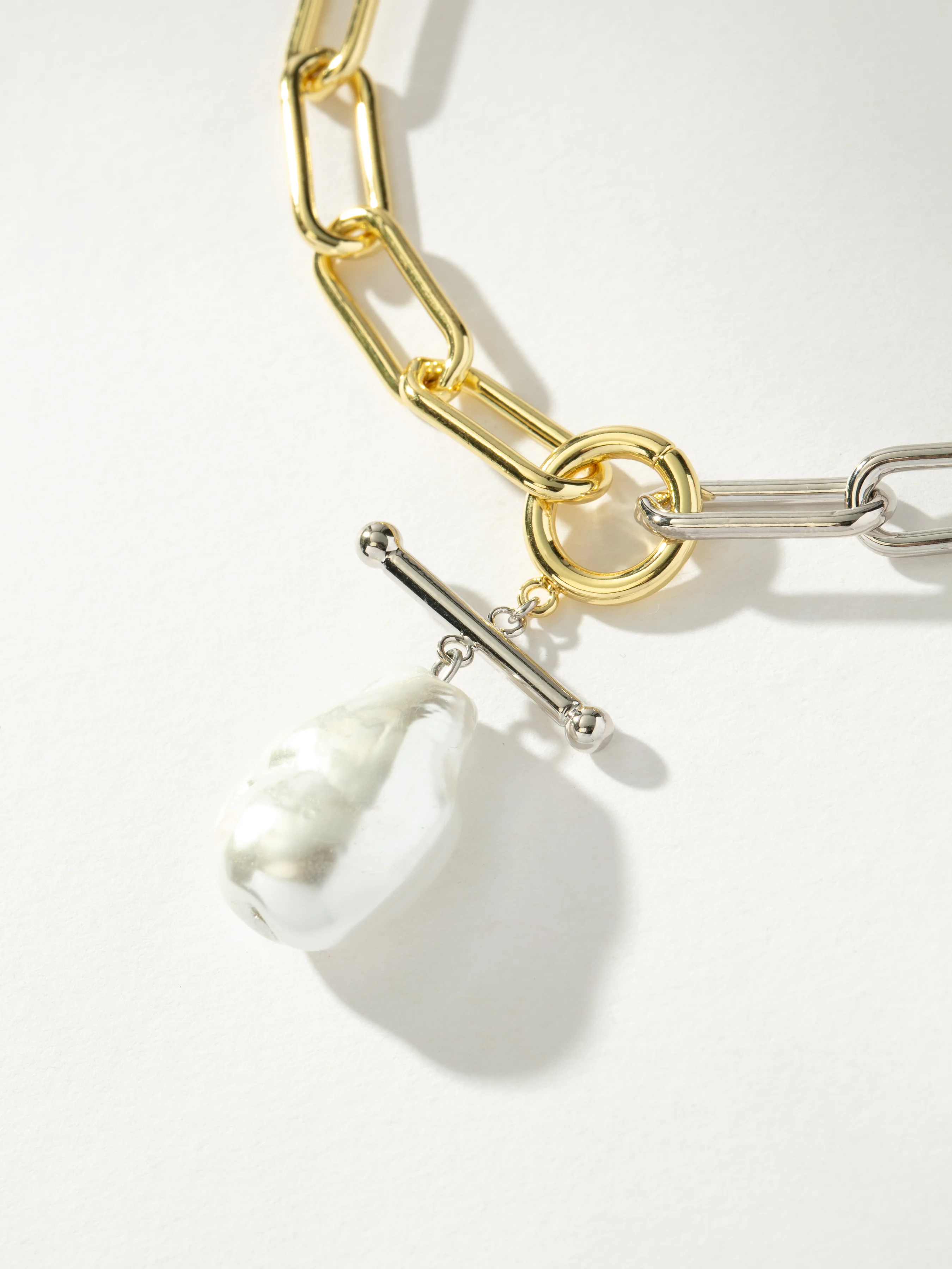 Mixed Metal Pearl and Chain Necklace - Image 3
